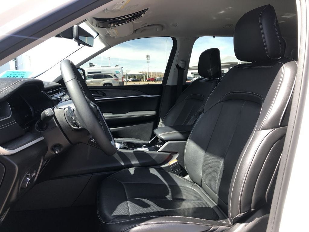 2023 Jeep Grand Cherokee L Limited 4x4