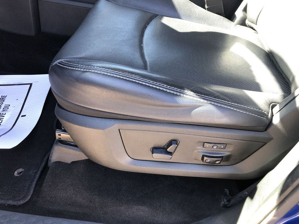 2017 RAM 1500 Laramie Crew Cab 4x4 5'7" Box