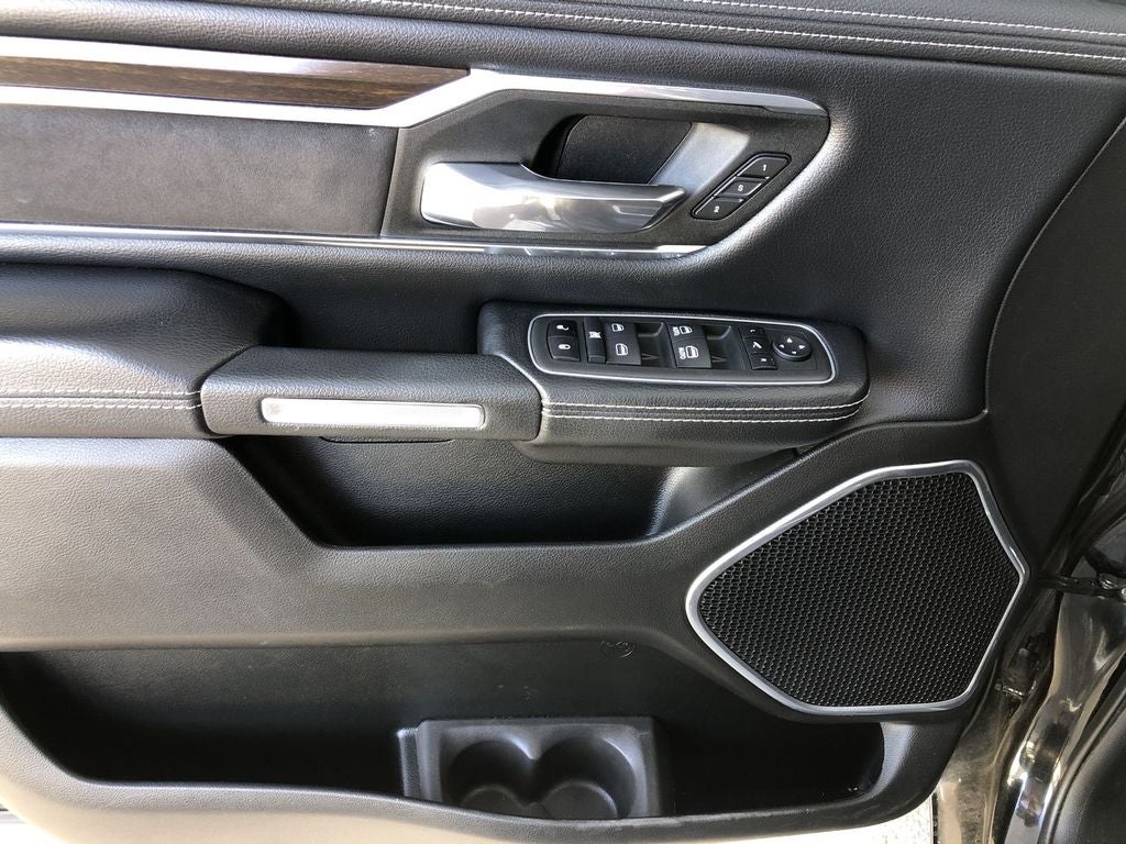 2022 RAM 1500 Laramie Crew Cab 4x4 5'7" Box