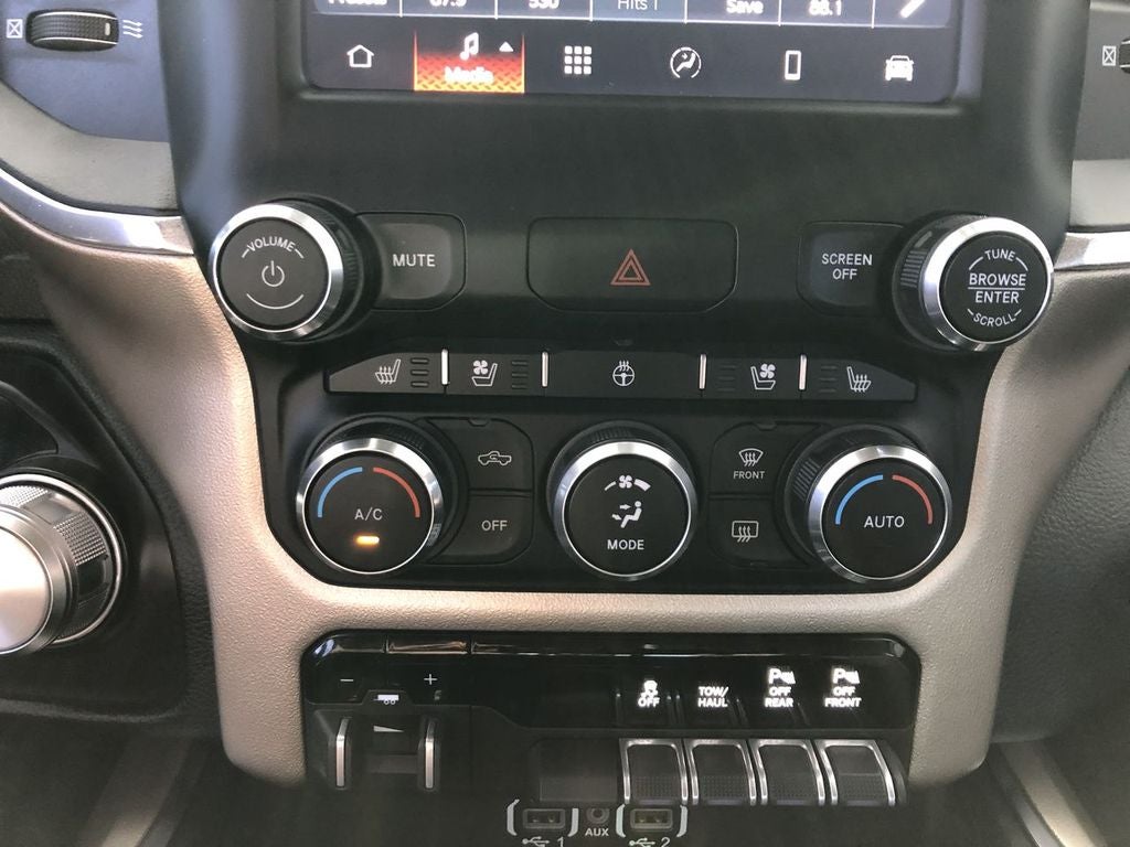 2022 RAM 1500 Laramie Crew Cab 4x4 5'7" Box