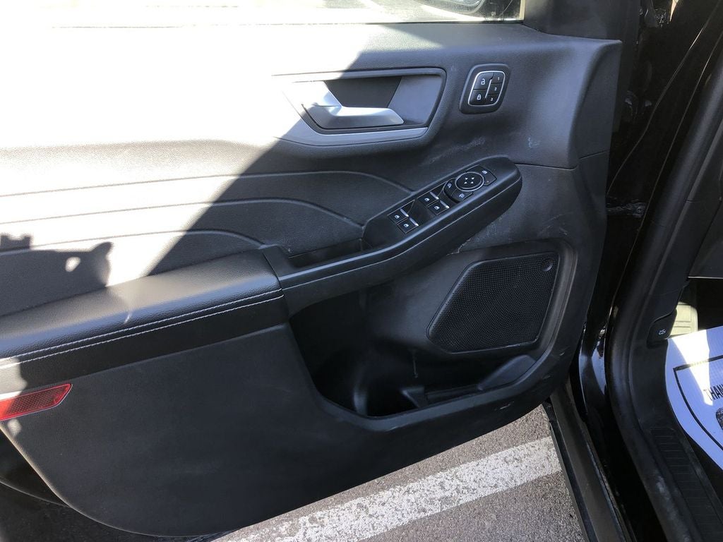 2025 Ford Escape Platinum