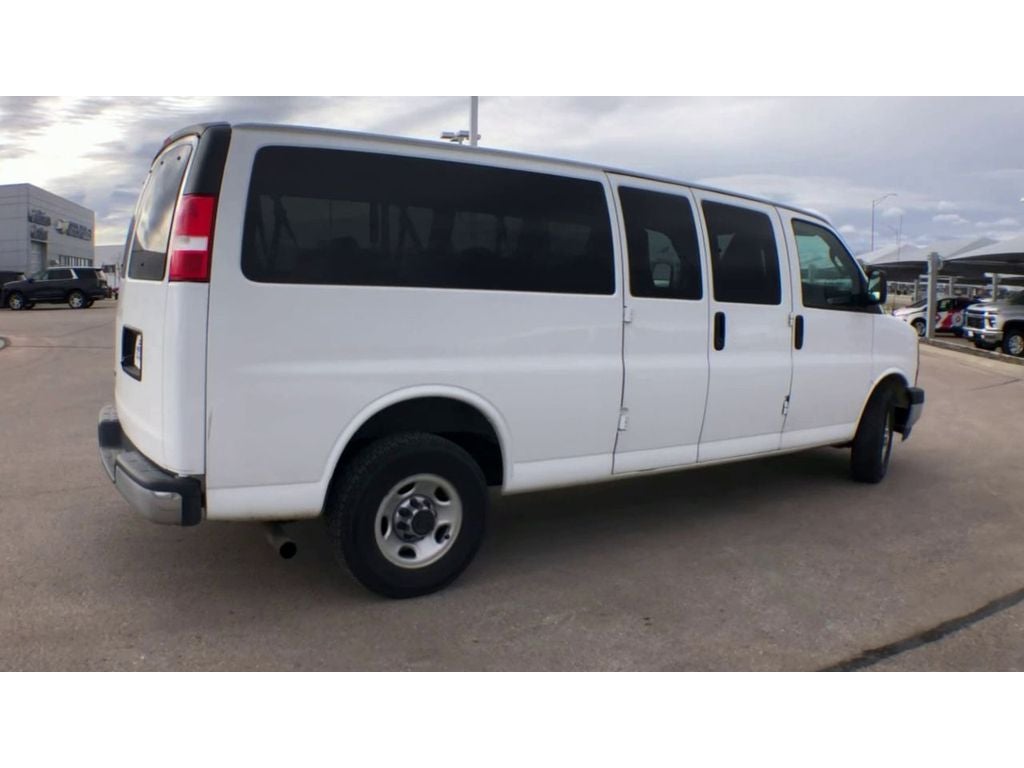 2020 Chevrolet Express Passenger 3500 LT