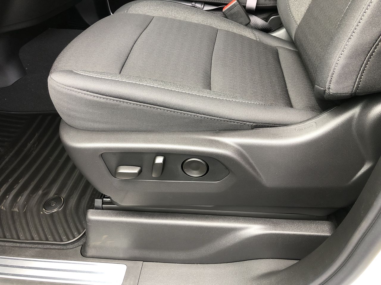 2026 Chevrolet Silverado 1500 LT - Photo 17