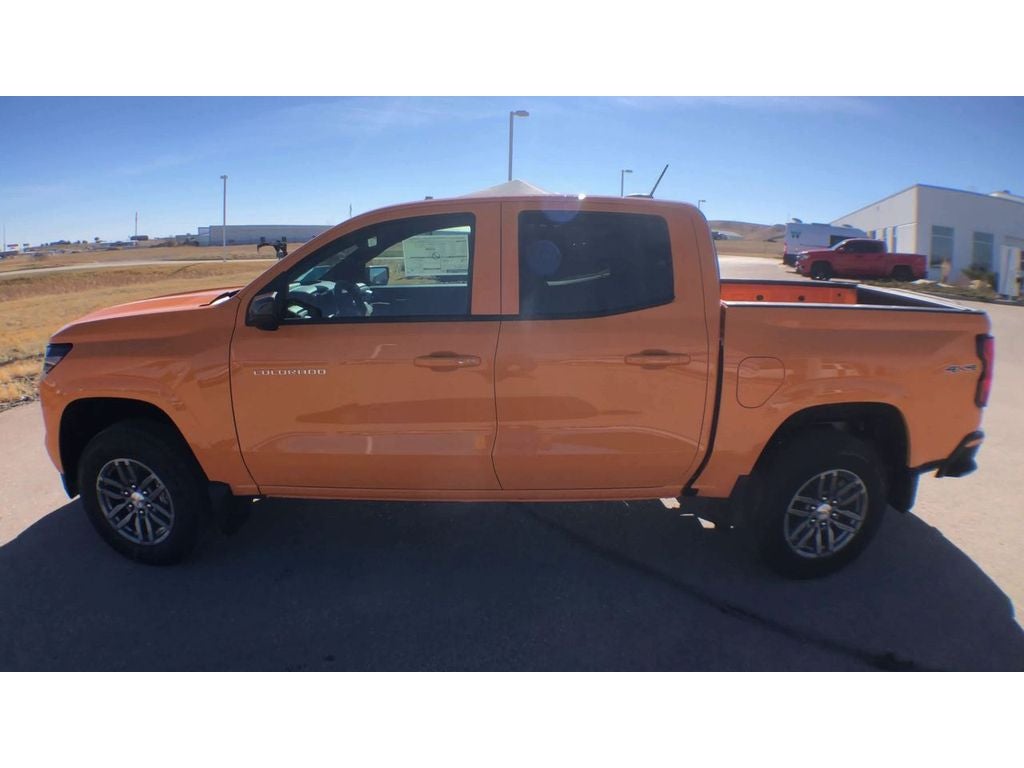 2025 Chevrolet Colorado WT/LT