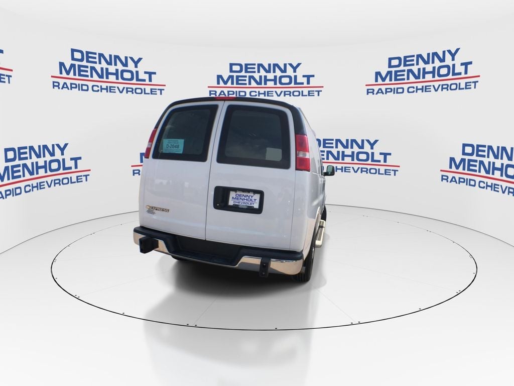 2025 Chevrolet Express Cargo WT