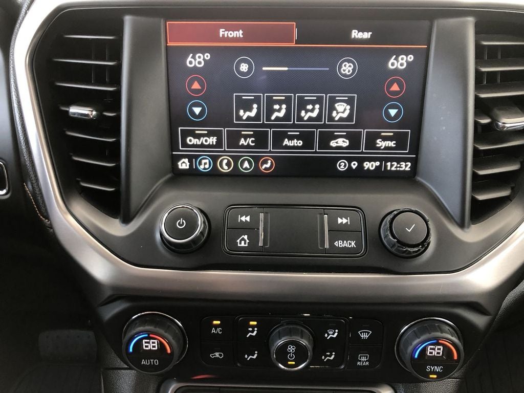 2023 GMC Acadia AT4