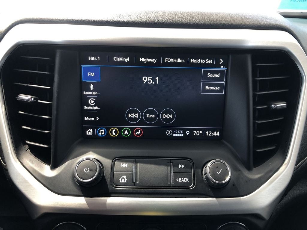 2023 GMC Acadia SLT