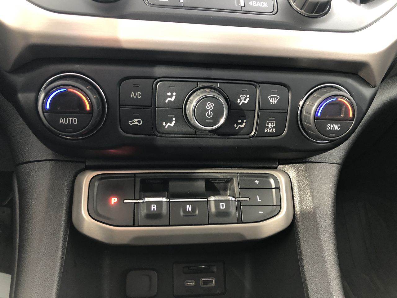 2020 GMC Acadia Denali