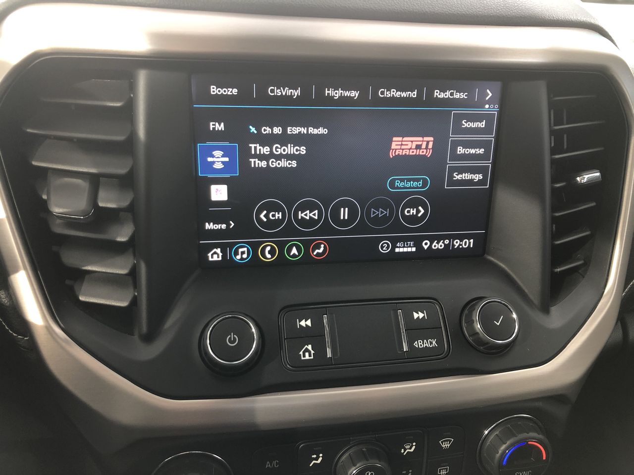 2020 GMC Acadia Denali