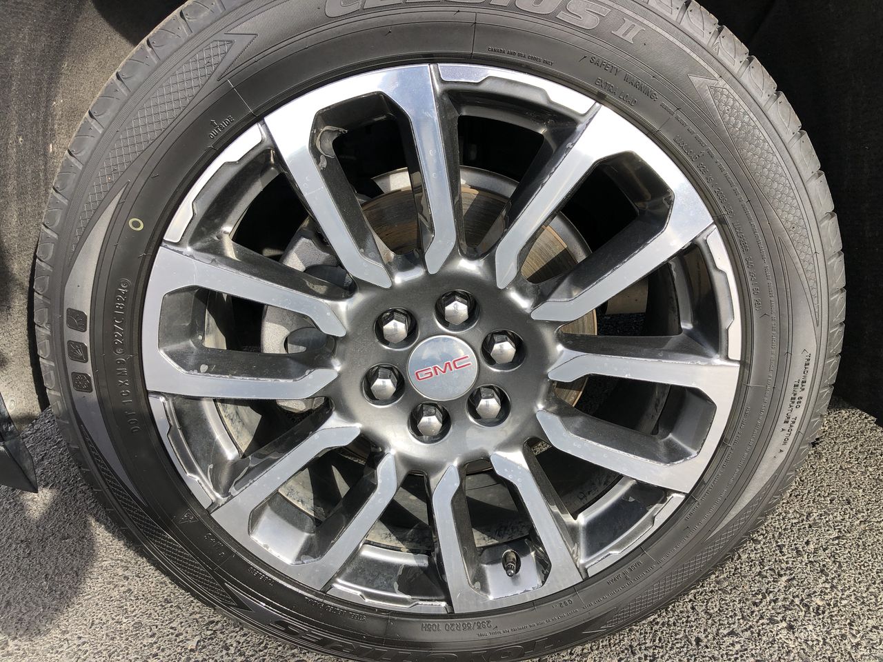 2020 GMC Acadia Denali
