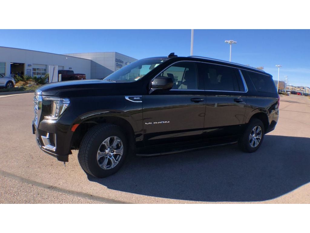 2023 GMC Yukon XL SLE