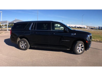 2023 GMC Yukon XL SLE