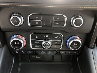 2022 GMC Yukon XL AT4