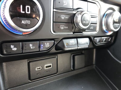 2022 GMC Yukon XL AT4