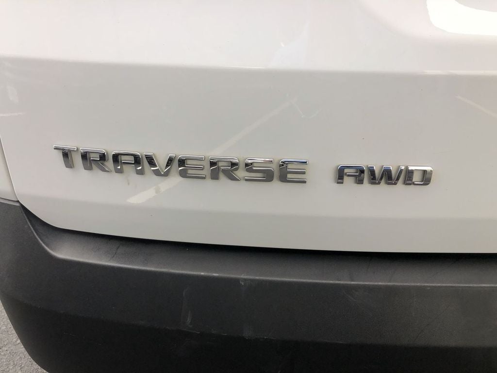 2023 Chevrolet Traverse LS