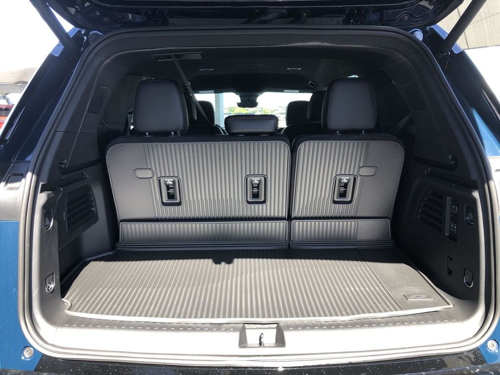 2027 Chevrolet Traverse RS