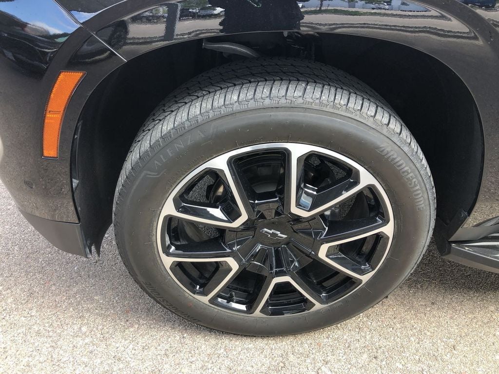 2025 Chevrolet Suburban RST