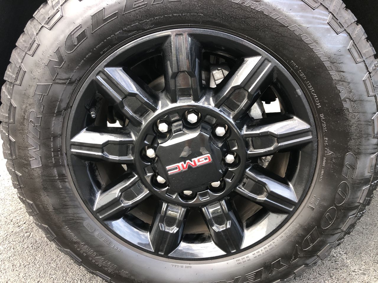 2025 GMC Sierra 2500 HD AT4