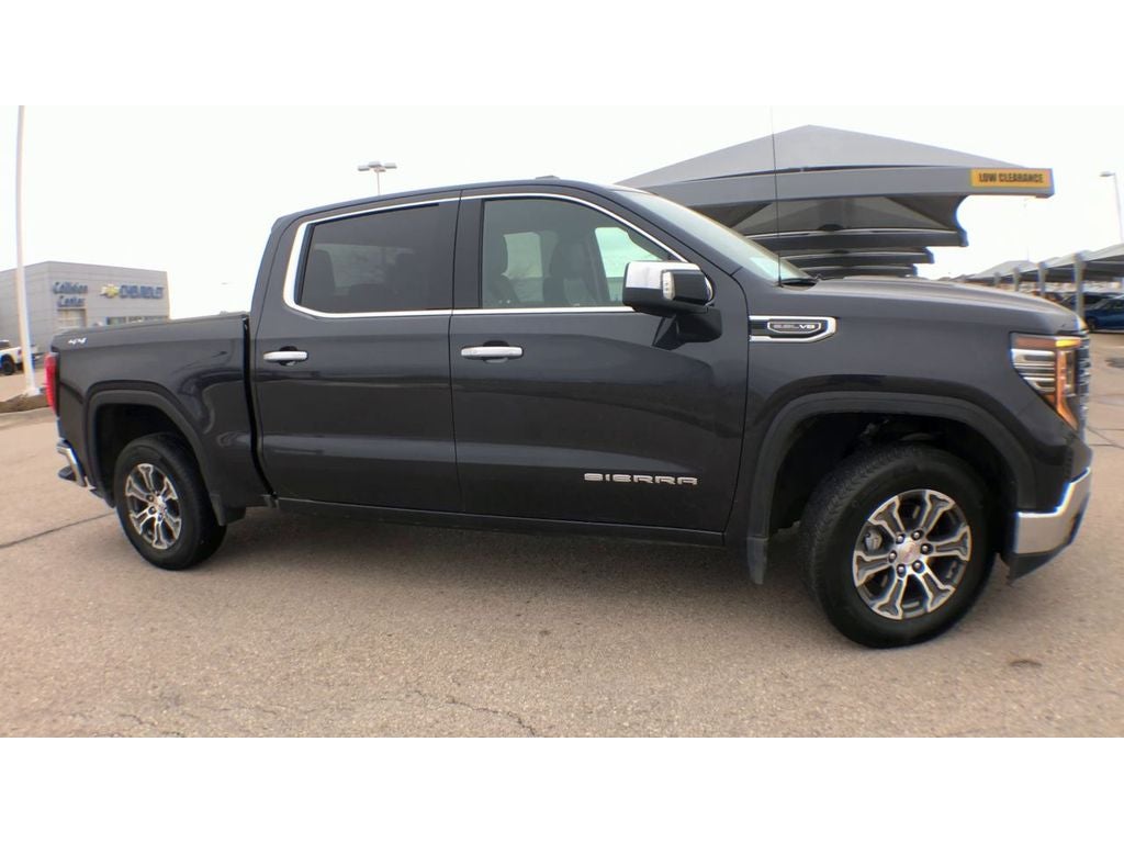 2025 GMC Sierra 1500 SLT