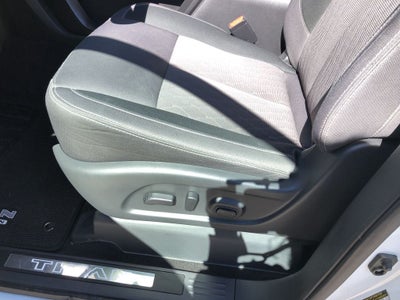 2024 Nissan TITAN Crew Cab SV 4x4