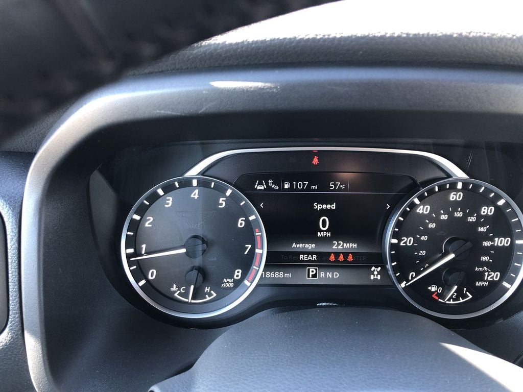 2024 Nissan TITAN Crew Cab SV 4x4