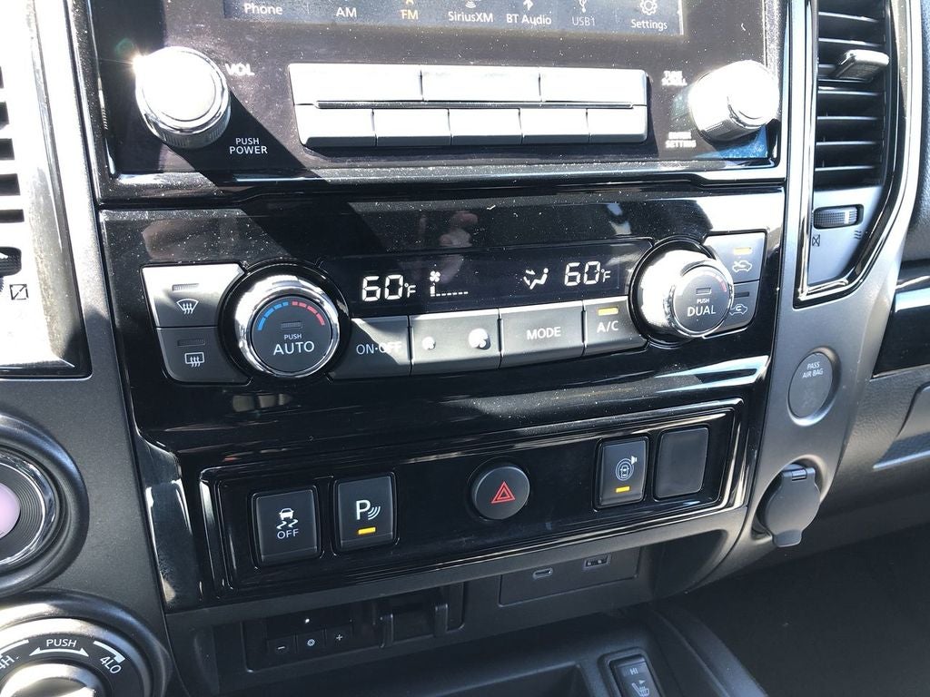 2024 Nissan TITAN Crew Cab SV 4x4