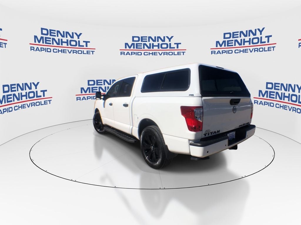 2024 Nissan TITAN Crew Cab SV 4x4