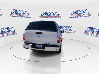 2024 Nissan TITAN Crew Cab SV 4x4