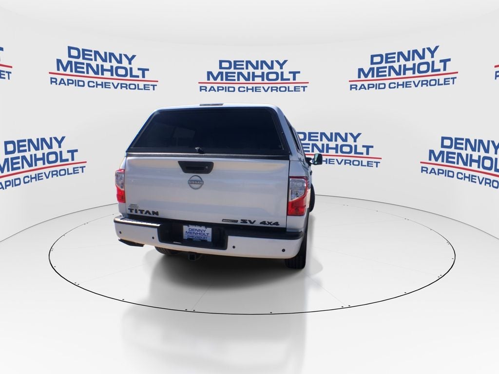 2024 Nissan TITAN Crew Cab SV 4x4