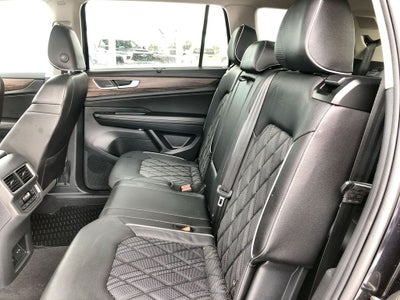 2025 Volkswagen Atlas 2.0T SEL Premium R-Line