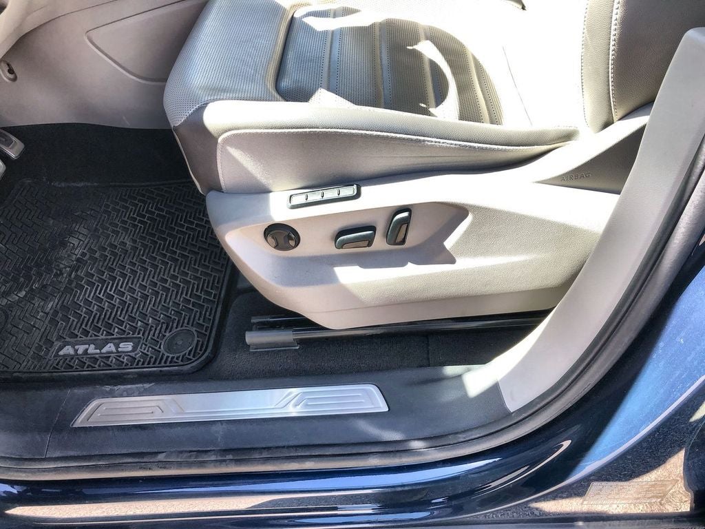 2022 Volkswagen Atlas 3.6L V6 SEL Premium R-Line
