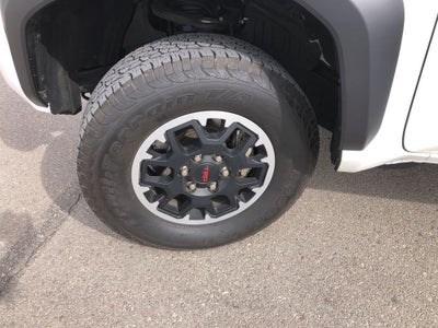 2025 Toyota Tacoma TRD Off Road