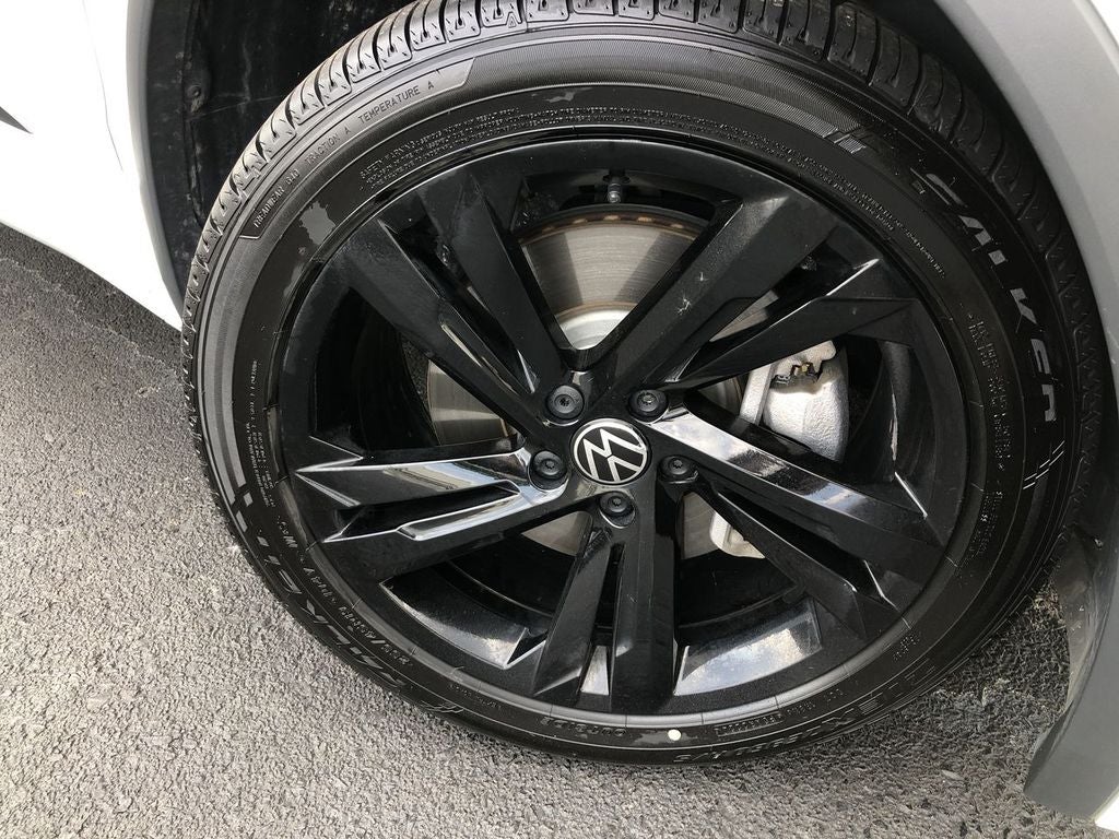 2024 Volkswagen Tiguan 2.0T SE R-Line Black