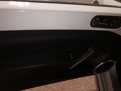 2018 Volkswagen Beetle SE