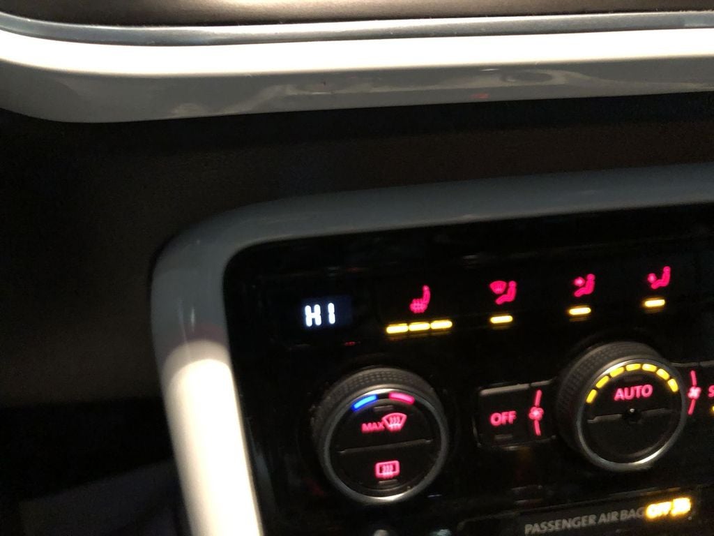 2018 Volkswagen Beetle SE