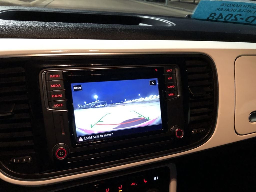 2018 Volkswagen Beetle SE