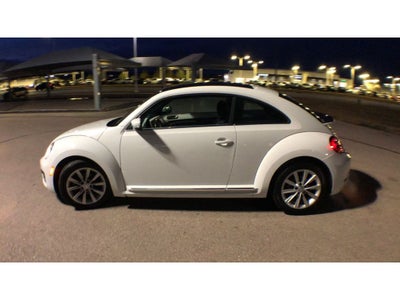 2018 Volkswagen Beetle SE