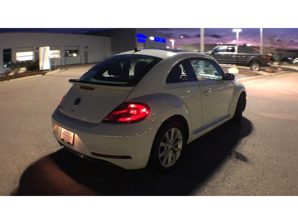 2018 Volkswagen Beetle SE
