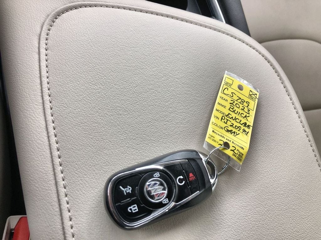 2023 Buick Enclave Essence