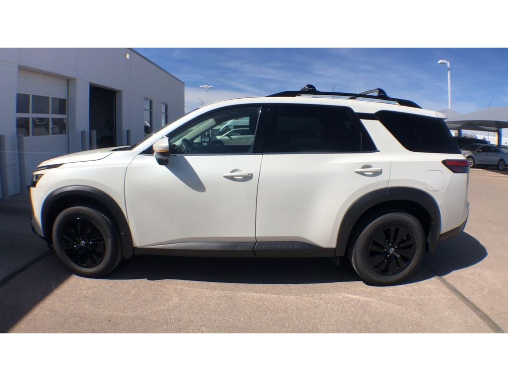 2022 Nissan Pathfinder SV 4WD