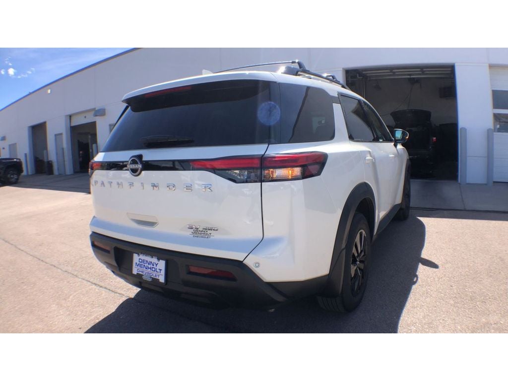 2022 Nissan Pathfinder SV 4WD