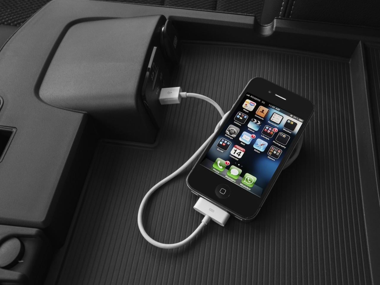 2016 RAM 1500 4WD Crew Cab 5.7 Ft Box Outdoorsman