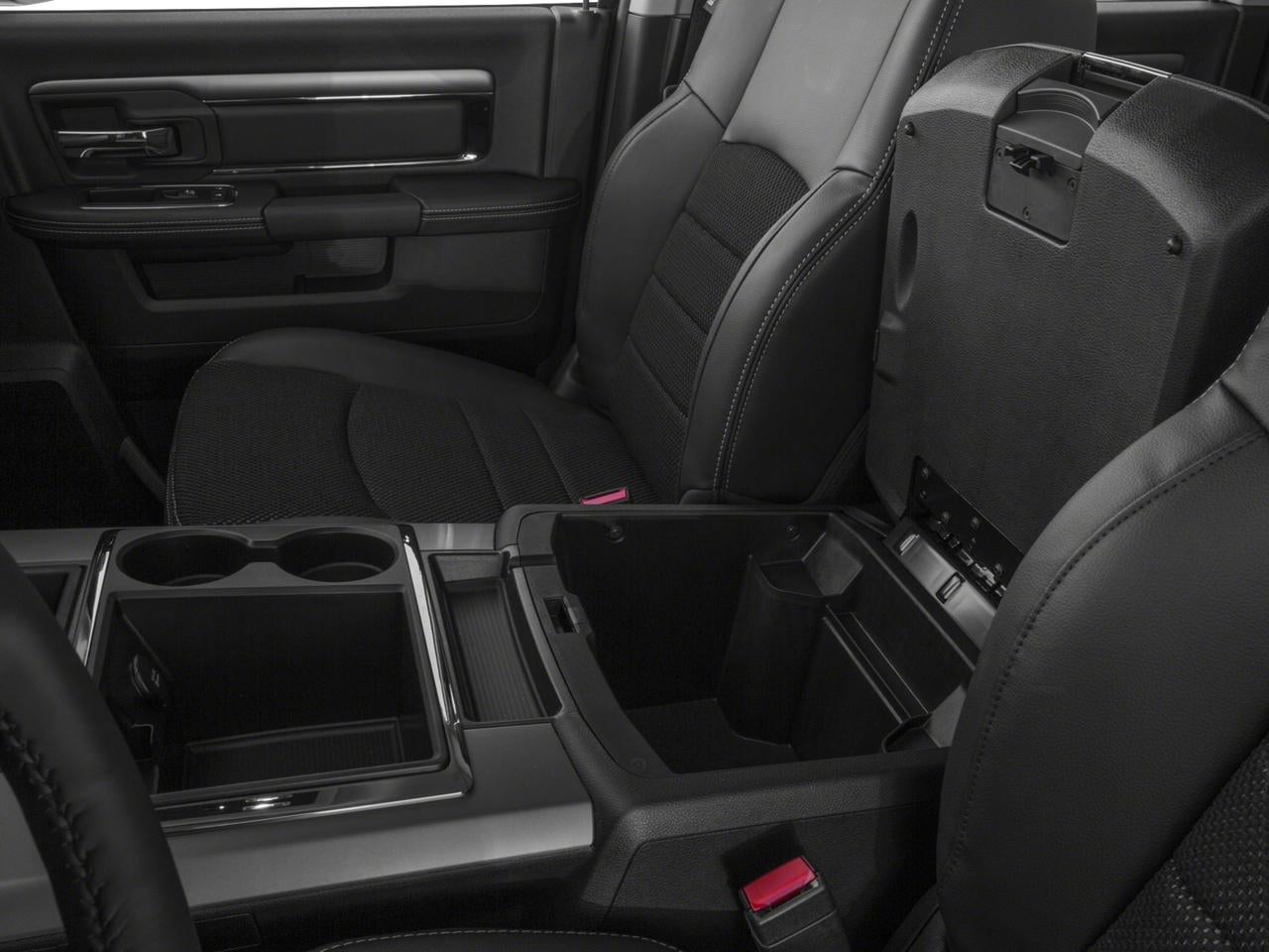 2016 RAM 1500 4WD Crew Cab 5.7 Ft Box Outdoorsman