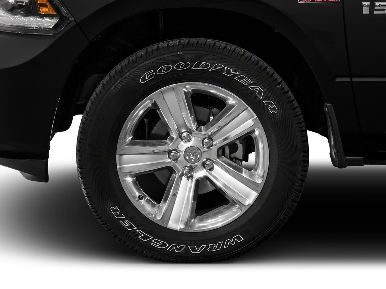 2016 RAM 1500 4WD Crew Cab 5.7 Ft Box Outdoorsman