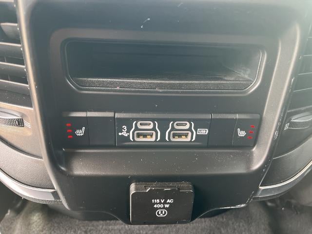 2019 RAM 1500 Laramie 4x4 Crew Cab 5'7" Box