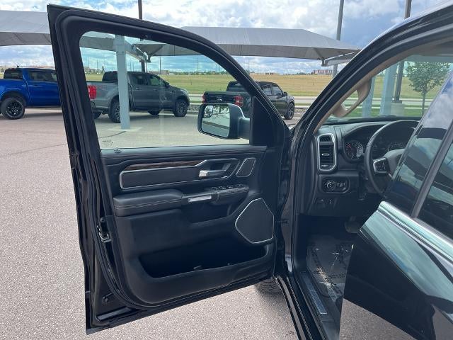 2019 RAM 1500 Laramie 4x4 Crew Cab 5'7" Box