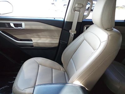 2023 Ford Explorer XLT 4WD