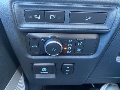 2022 Ford F-150 LARIAT 4WD SuperCrew 5.5' Box