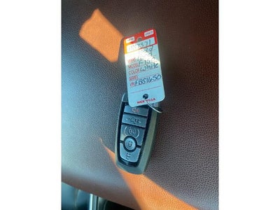 2022 Ford F-150 LARIAT 4WD SuperCrew 5.5' Box