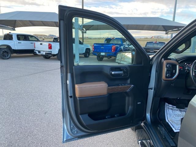 2021 Chevrolet Silverado 1500 Crew Cab Short Box 4-Wheel Drive High Country